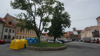 česká lípa škroupovo náměstí mad3 Půjde-li vše podle plánu, barevné kontejnery půjdou pod zem.